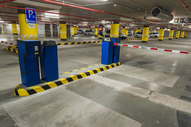 Gran Control servicios auxiliares Granada limpieza mantenimiento comunidades parking conserje